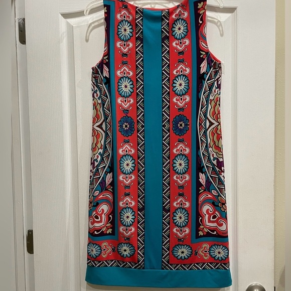 NICOLE MILLER SLEEVELESS STRETCHY DRESS.
LIKE NEW! COLORFUL FLORAL MANDALA PRINT - Picture 10 of 10